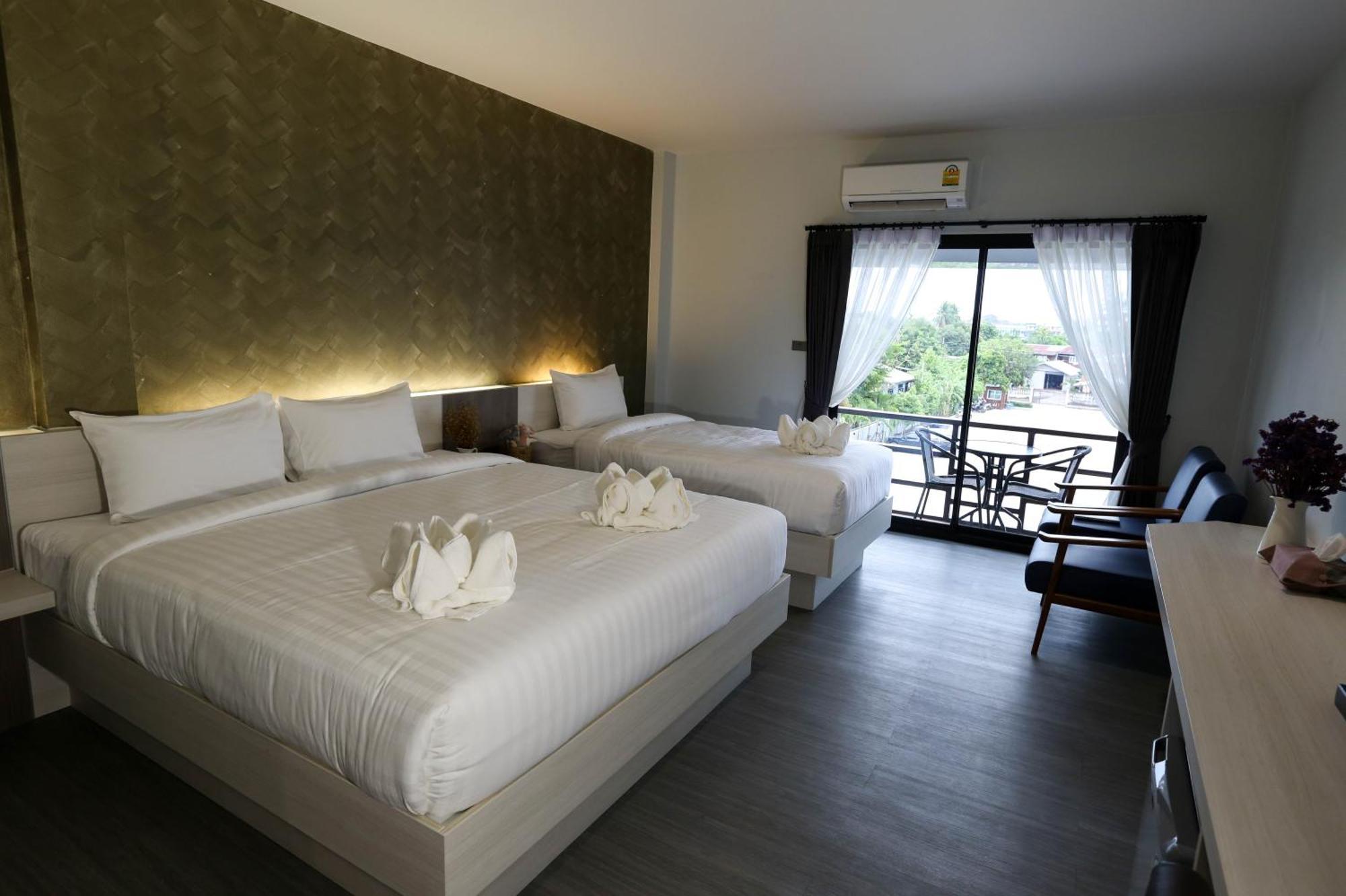 Socool Grand Hotel Nang Rong Eksteriør bilde