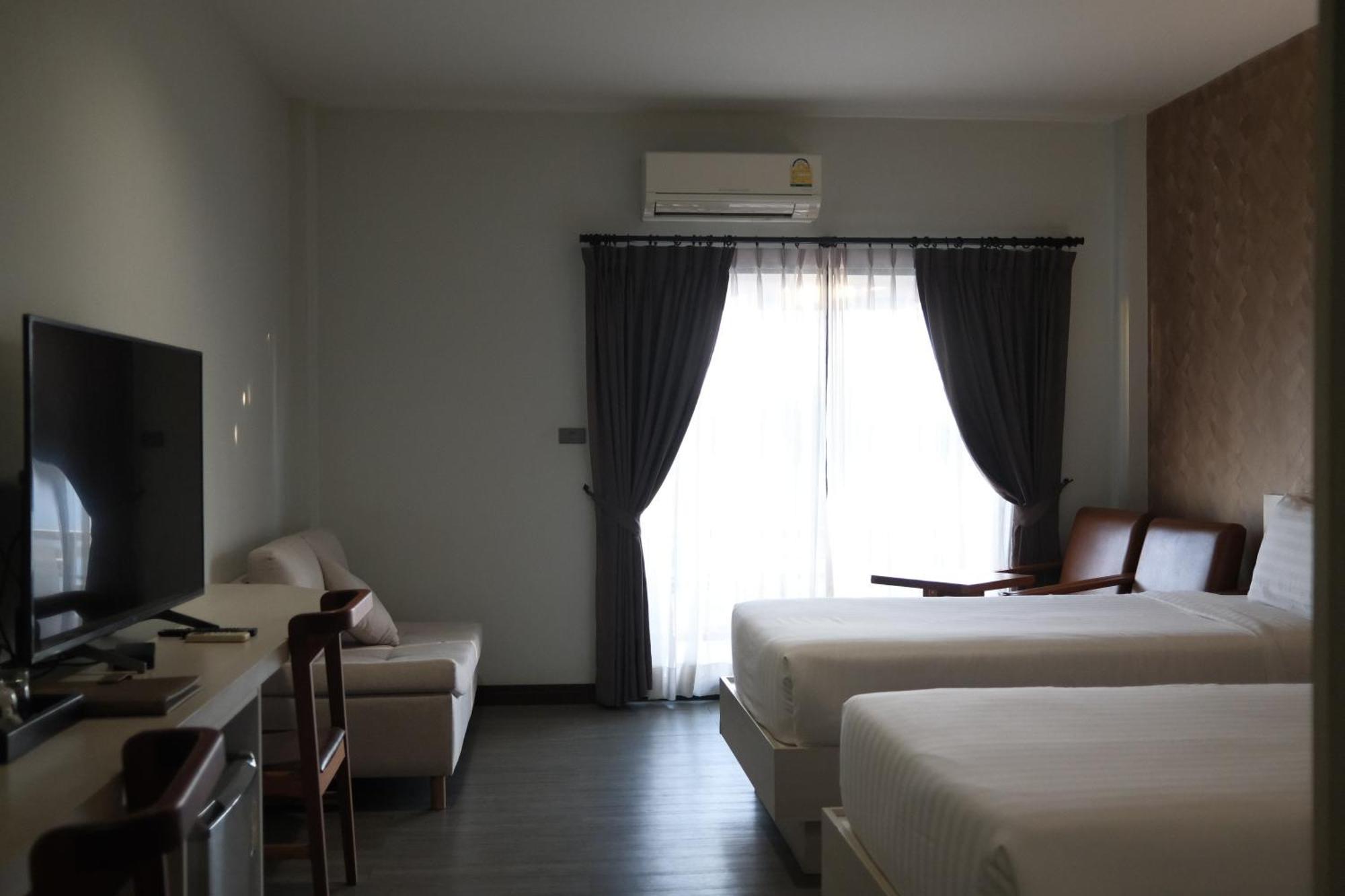 Socool Grand Hotel Nang Rong Eksteriør bilde