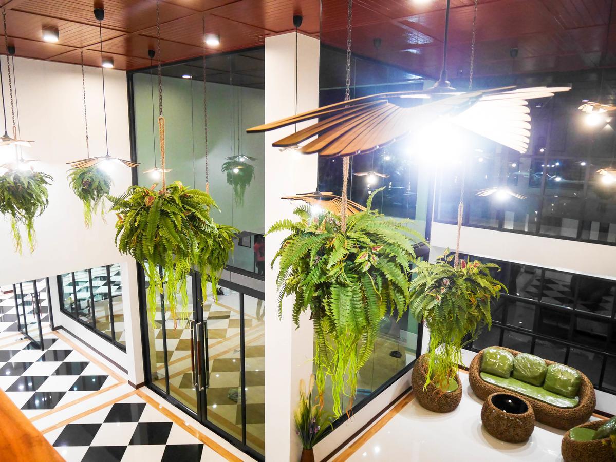 Socool Grand Hotel Nang Rong Eksteriør bilde